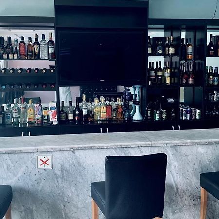 Msquare Hotel Gra Ikeja Buitenkant foto