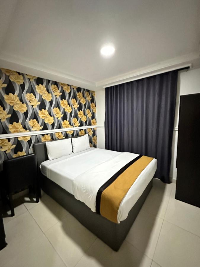 Msquare Hotel Gra Ikeja Buitenkant foto