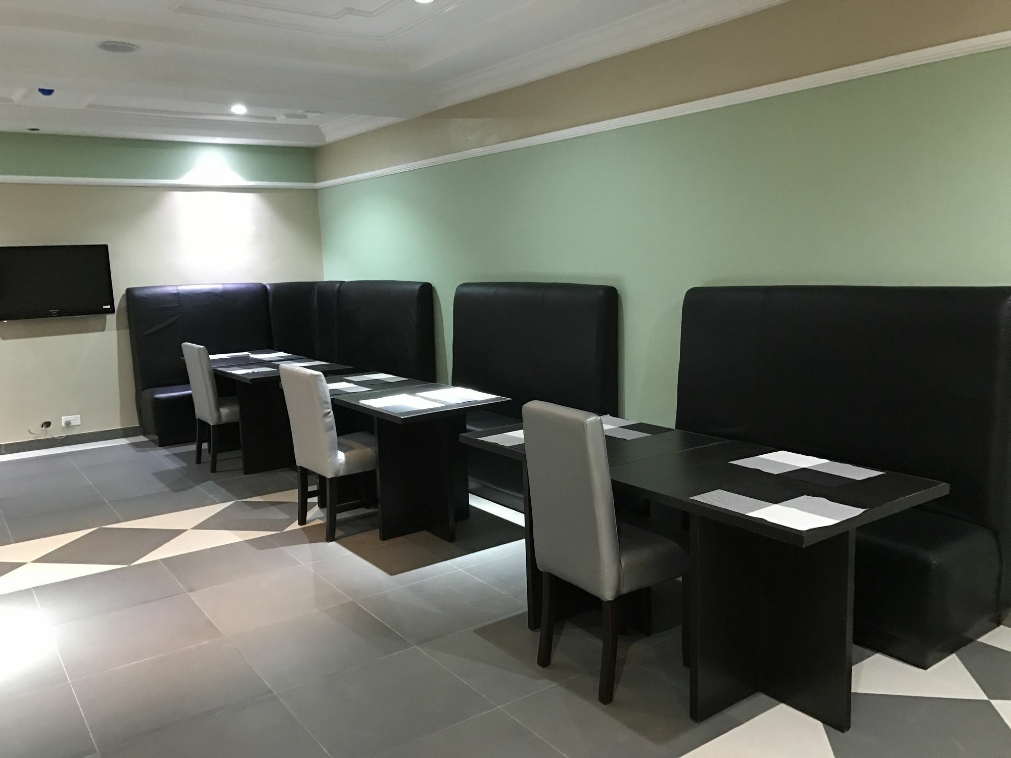 Msquare Hotel Gra Ikeja Buitenkant foto
