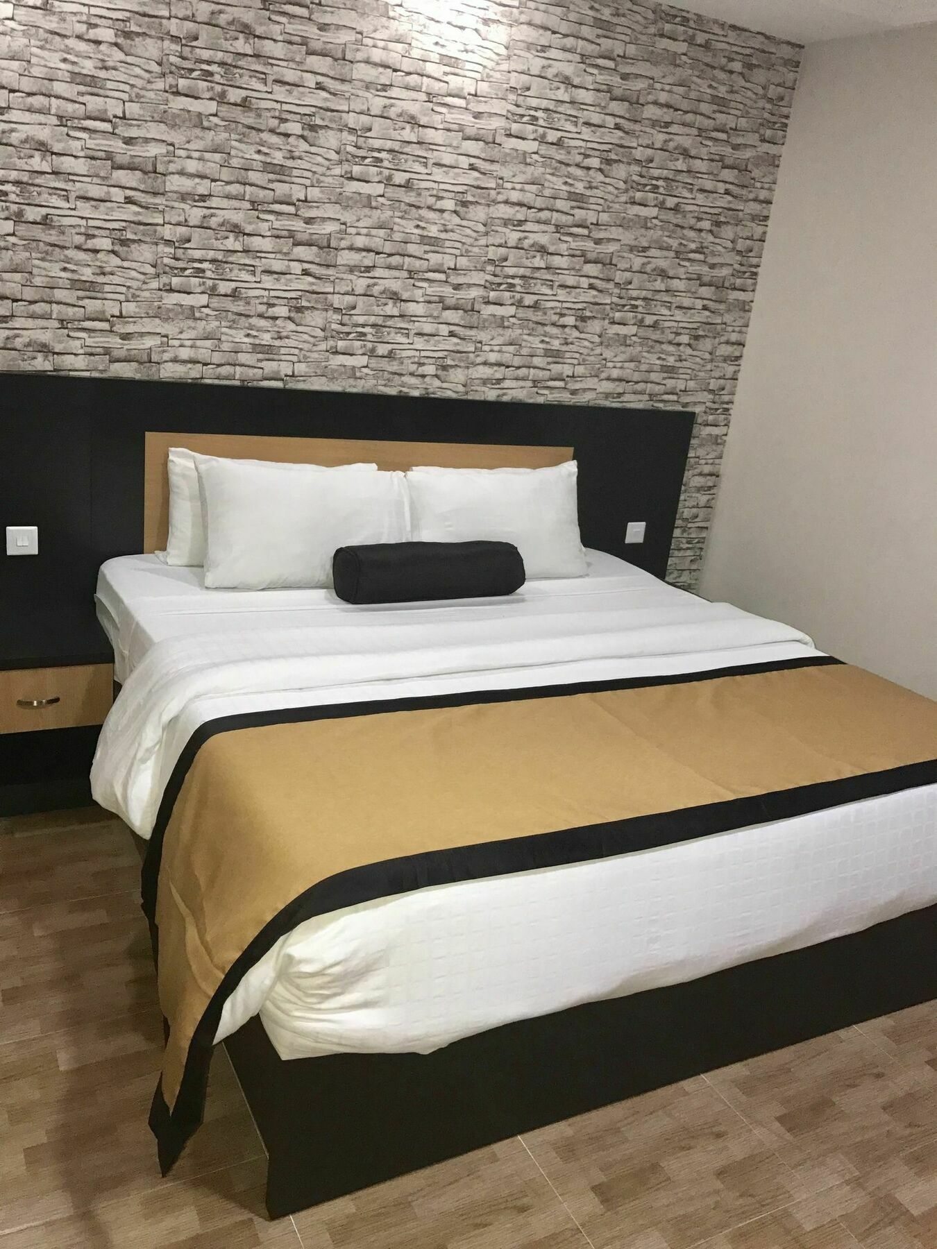 Msquare Hotel Gra Ikeja Buitenkant foto
