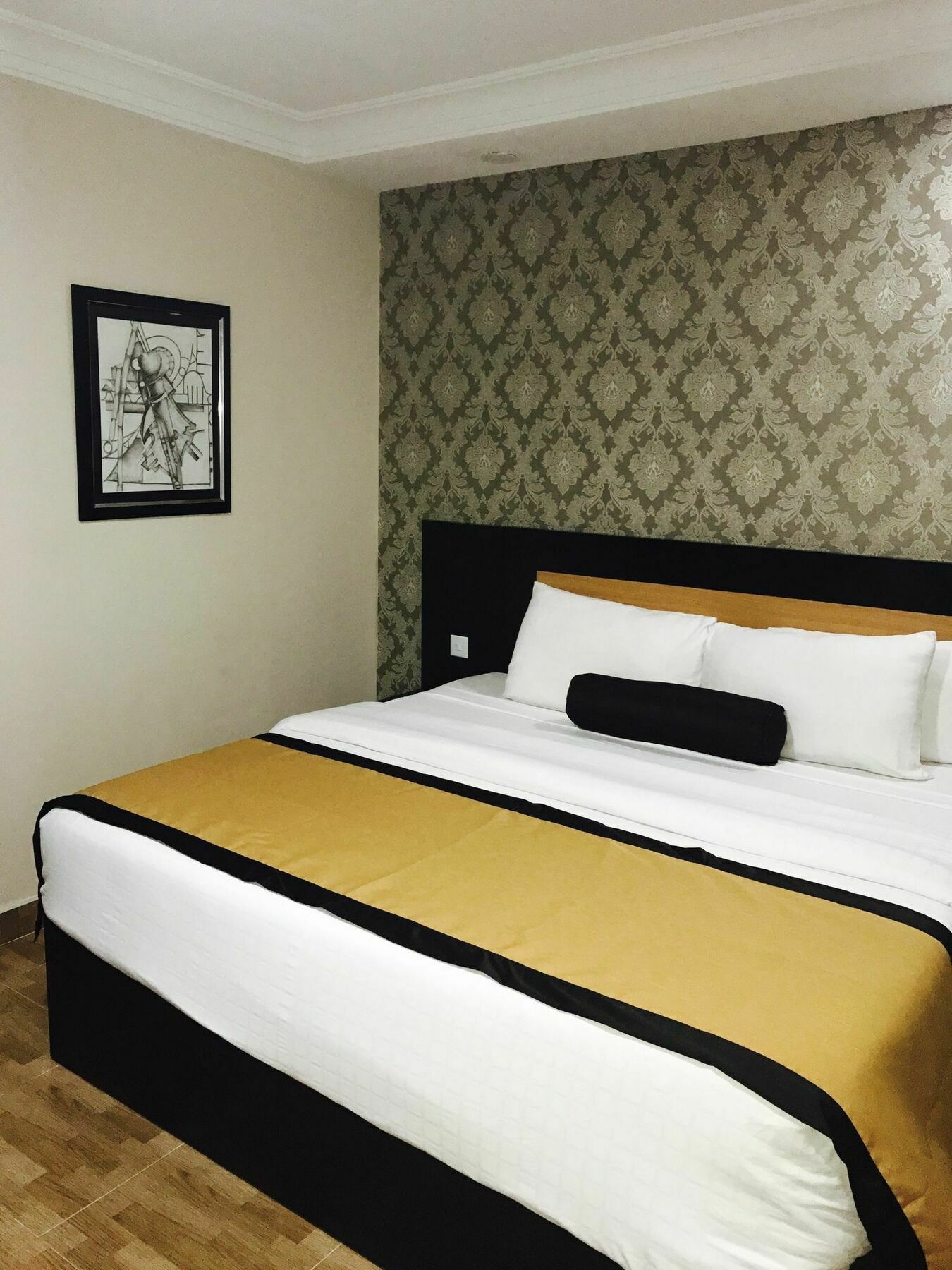 Msquare Hotel Gra Ikeja Buitenkant foto